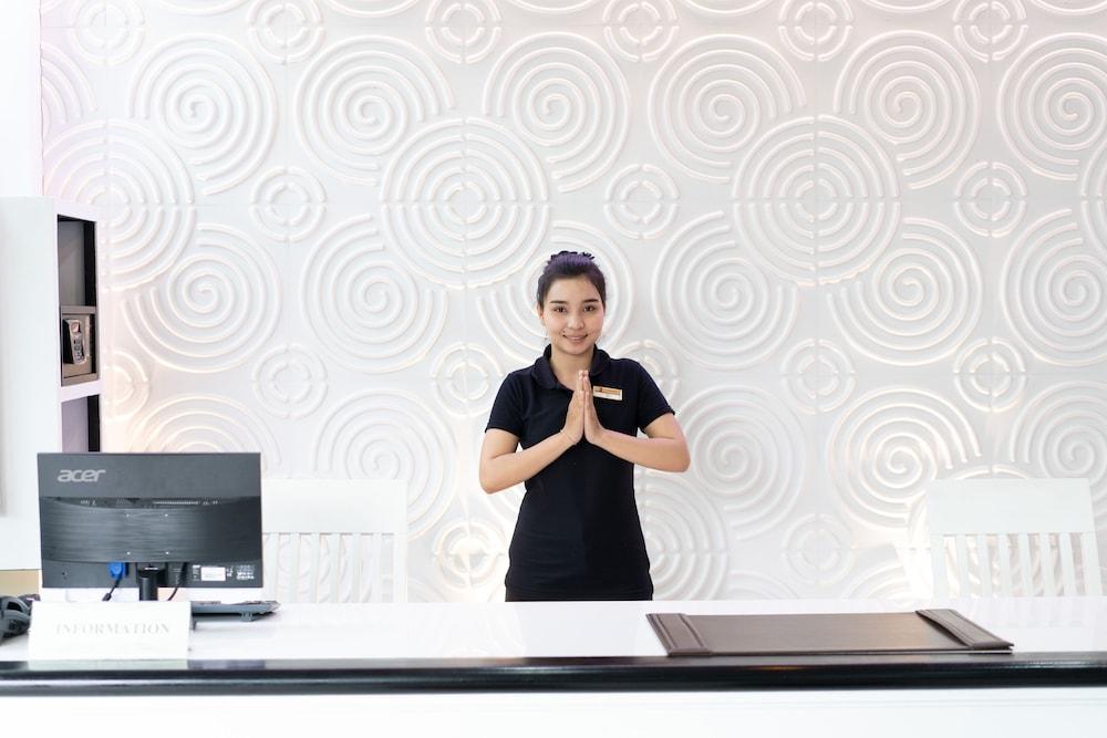 S.B.Living Place Phuket Exterior foto